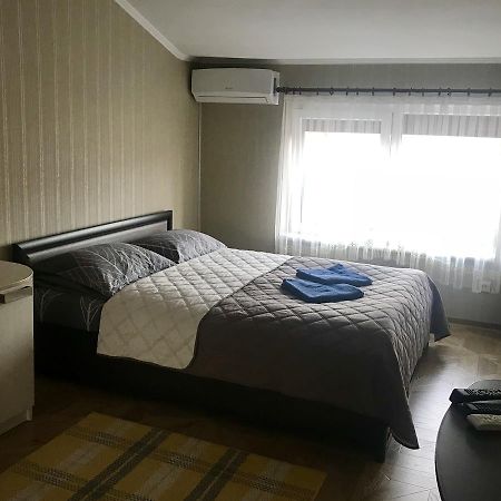 Panoramic View Top Floor Apartment In The City Center Mukačevo Esterno foto